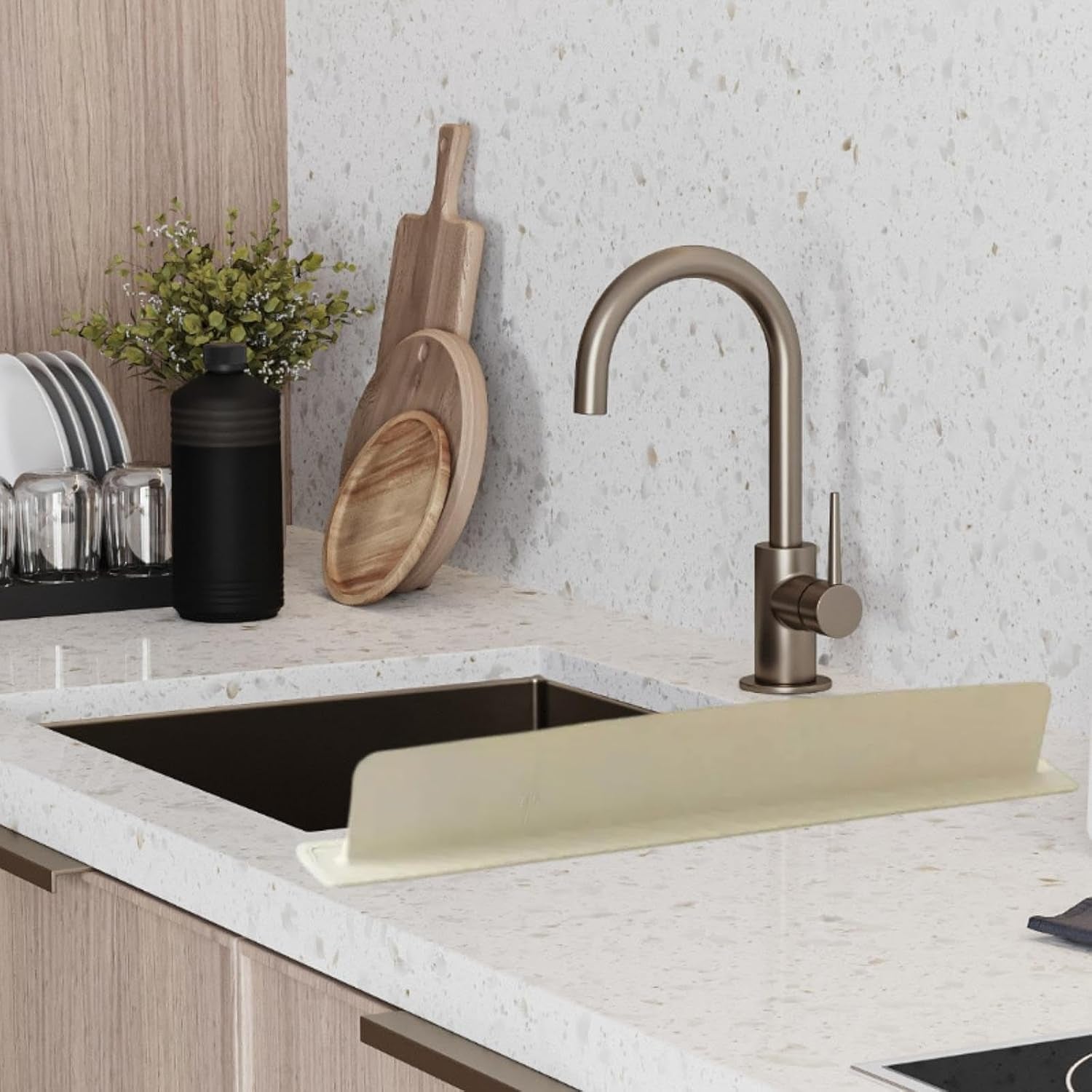 Premium Silicone Kitchen Sink Splash Guard – Flexible Water Stopper & Countertop Protector